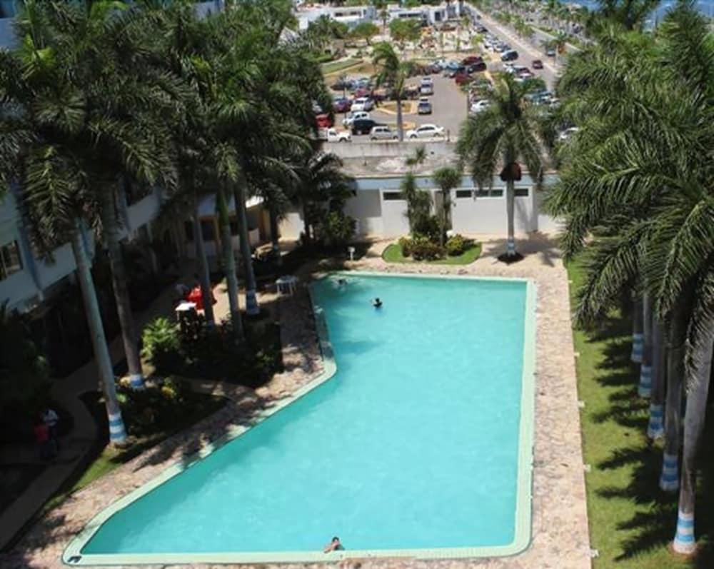 Hotel Baluartes Campeche Exterior foto